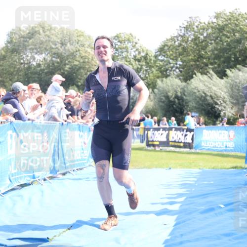 25.08.2024 - Elbe Triathlon Hamburg H.Heesch http://msf.ph/oto/6879286 25.08.2024 11:51:05 Ziel 220, 1526 meine-sportfotos.de