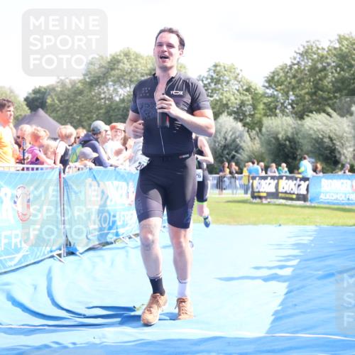25.08.2024 - Elbe Triathlon Hamburg H.Heesch http://msf.ph/oto/6879303 25.08.2024 11:51:05 Ziel 220, 1526 meine-sportfotos.de