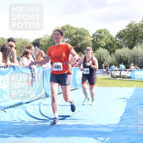 25.08.2024 - Elbe Triathlon Hamburg H.Heesch http://msf.ph/oto/6879314 25.08.2024 12:15:54 Ziel 1485, 1538, 1720 meine-sportfotos.de