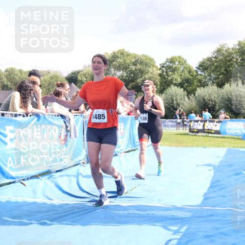 25.08.2024 - Elbe Triathlon Hamburg H.Heesch http://msf.ph/oto/6879318 25.08.2024 12:15:55 Ziel 1485, 1538, 1720 meine-sportfotos.de