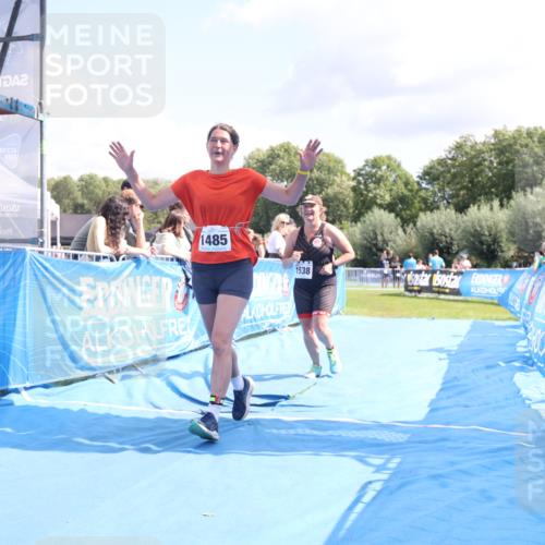 25.08.2024 - Elbe Triathlon Hamburg H.Heesch http://msf.ph/oto/6879324 25.08.2024 12:15:55 Ziel 1485, 1538, 1720 meine-sportfotos.de