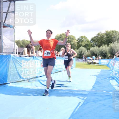 25.08.2024 - Elbe Triathlon Hamburg H.Heesch http://msf.ph/oto/6879326 25.08.2024 12:15:55 Ziel 1485, 1538, 1720 meine-sportfotos.de
