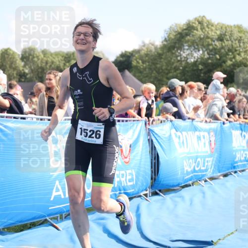 25.08.2024 - Elbe Triathlon Hamburg H.Heesch http://msf.ph/oto/6879327 25.08.2024 11:51:07 Ziel 220, 1526 meine-sportfotos.de
