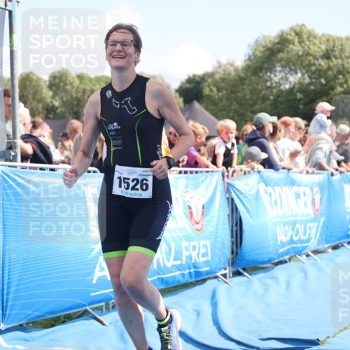 25.08.2024 - Elbe Triathlon Hamburg H.Heesch http://msf.ph/oto/6879329 25.08.2024 11:51:07 Ziel 220, 1526 meine-sportfotos.de
