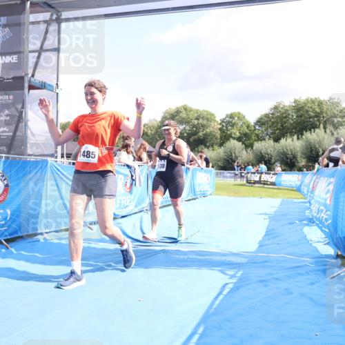 25.08.2024 - Elbe Triathlon Hamburg H.Heesch http://msf.ph/oto/6879334 25.08.2024 12:15:55 Ziel 1485, 1538, 1720 meine-sportfotos.de