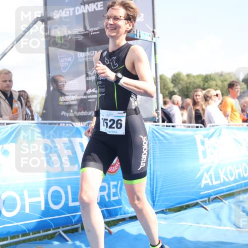 25.08.2024 - Elbe Triathlon Hamburg H.Heesch http://msf.ph/oto/6879345 25.08.2024 11:51:07 Ziel 220, 1526 meine-sportfotos.de