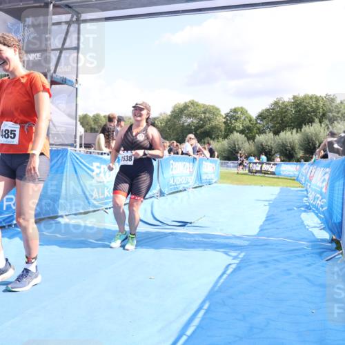 25.08.2024 - Elbe Triathlon Hamburg H.Heesch http://msf.ph/oto/6879346 25.08.2024 12:15:56 Ziel 1485, 1538, 1720 meine-sportfotos.de