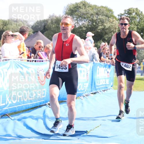 25.08.2024 - Elbe Triathlon Hamburg H.Heesch http://msf.ph/oto/6879366 25.08.2024 11:51:21 Ziel 427, 1402, 1453 meine-sportfotos.de