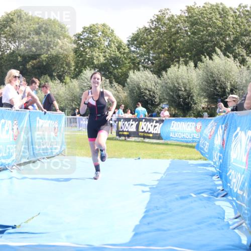 25.08.2024 - Elbe Triathlon Hamburg H.Heesch http://msf.ph/oto/6879373 25.08.2024 12:16:01 Ziel 1485, 1538, 1720 meine-sportfotos.de