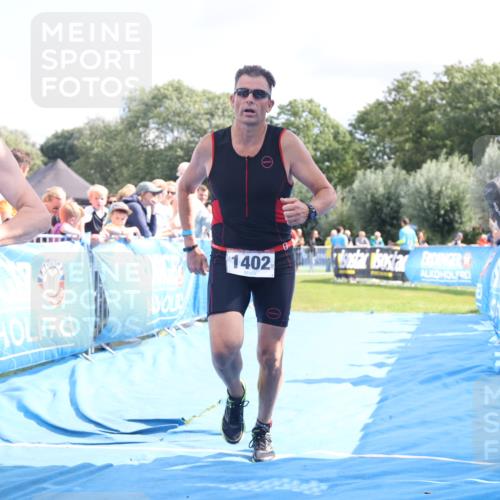 25.08.2024 - Elbe Triathlon Hamburg H.Heesch http://msf.ph/oto/6879374 25.08.2024 11:51:22 Ziel 427, 1402, 1453 meine-sportfotos.de