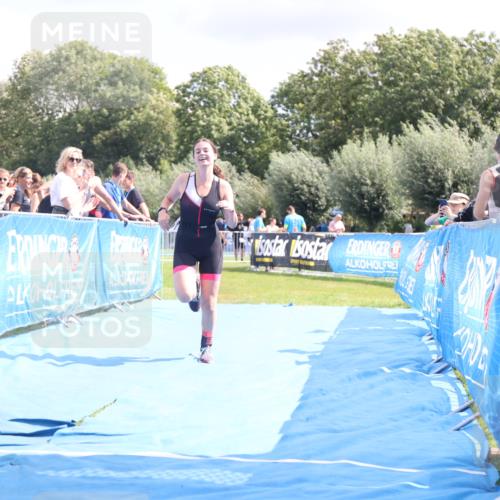 25.08.2024 - Elbe Triathlon Hamburg H.Heesch http://msf.ph/oto/6879384 25.08.2024 12:16:01 Ziel 1485, 1538, 1720 meine-sportfotos.de