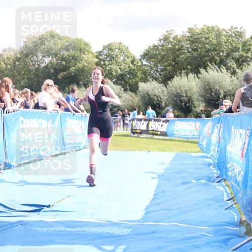 25.08.2024 - Elbe Triathlon Hamburg H.Heesch http://msf.ph/oto/6879393 25.08.2024 12:16:02 Ziel 1538, 1720 meine-sportfotos.de