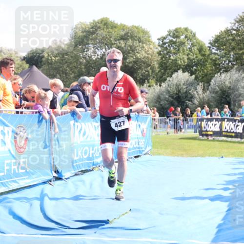 25.08.2024 - Elbe Triathlon Hamburg H.Heesch http://msf.ph/oto/6879401 25.08.2024 11:51:28 Ziel 427, 1402, 1453 meine-sportfotos.de