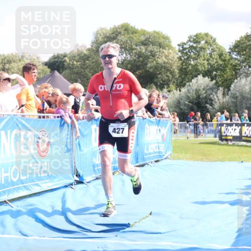 25.08.2024 - Elbe Triathlon Hamburg H.Heesch http://msf.ph/oto/6879412 25.08.2024 11:51:28 Ziel 427, 1402, 1453 meine-sportfotos.de