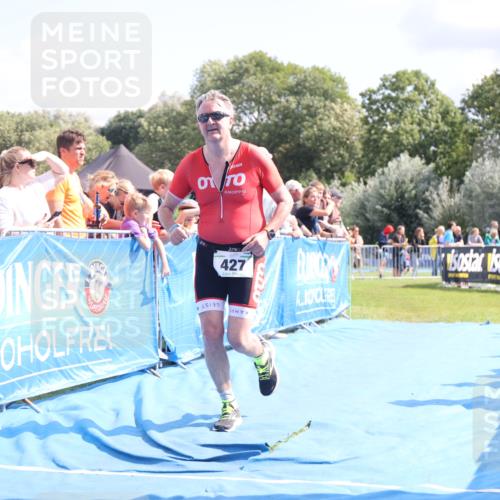 25.08.2024 - Elbe Triathlon Hamburg H.Heesch http://msf.ph/oto/6879414 25.08.2024 11:51:28 Ziel 427, 1402, 1453 meine-sportfotos.de