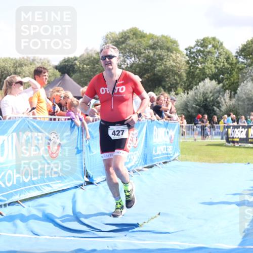 25.08.2024 - Elbe Triathlon Hamburg H.Heesch http://msf.ph/oto/6879416 25.08.2024 11:51:29 Ziel 427 meine-sportfotos.de
