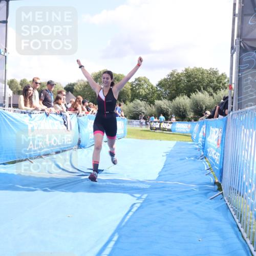 25.08.2024 - Elbe Triathlon Hamburg H.Heesch http://msf.ph/oto/6879417 25.08.2024 12:16:02 Ziel 1538, 1720 meine-sportfotos.de
