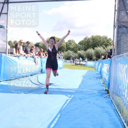 25.08.2024 - Elbe Triathlon Hamburg H.Heesch http://msf.ph/oto/6879418 25.08.2024 12:16:02 Ziel 1538, 1720 meine-sportfotos.de