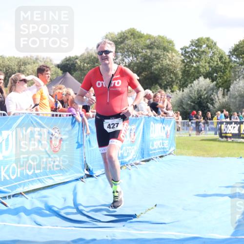 25.08.2024 - Elbe Triathlon Hamburg H.Heesch http://msf.ph/oto/6879419 25.08.2024 11:51:29 Ziel 427 meine-sportfotos.de