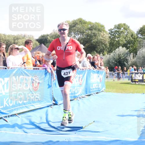 25.08.2024 - Elbe Triathlon Hamburg H.Heesch http://msf.ph/oto/6879420 25.08.2024 11:51:29 Ziel 427 meine-sportfotos.de