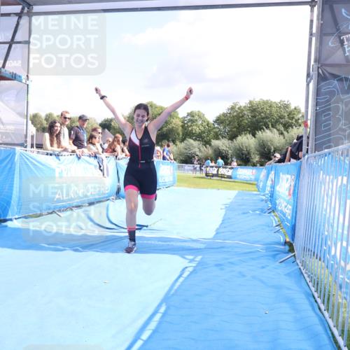 25.08.2024 - Elbe Triathlon Hamburg H.Heesch http://msf.ph/oto/6879421 25.08.2024 12:16:02 Ziel 1538, 1720 meine-sportfotos.de