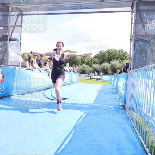 25.08.2024 - Elbe Triathlon Hamburg H.Heesch http://msf.ph/oto/6879427 25.08.2024 12:16:03 Ziel 1538, 1720 meine-sportfotos.de
