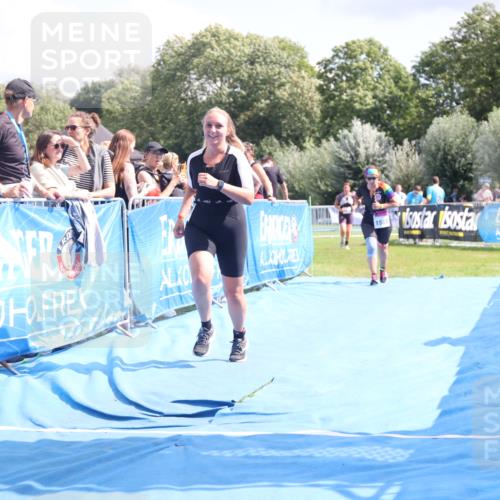 25.08.2024 - Elbe Triathlon Hamburg H.Heesch http://msf.ph/oto/6879448 25.08.2024 12:16:21 Ziel 1471, 1583, 1667 meine-sportfotos.de