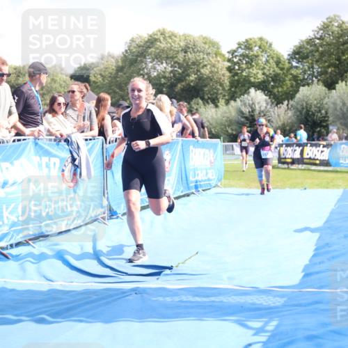 25.08.2024 - Elbe Triathlon Hamburg H.Heesch http://msf.ph/oto/6879456 25.08.2024 12:16:21 Ziel 1471, 1583, 1667 meine-sportfotos.de