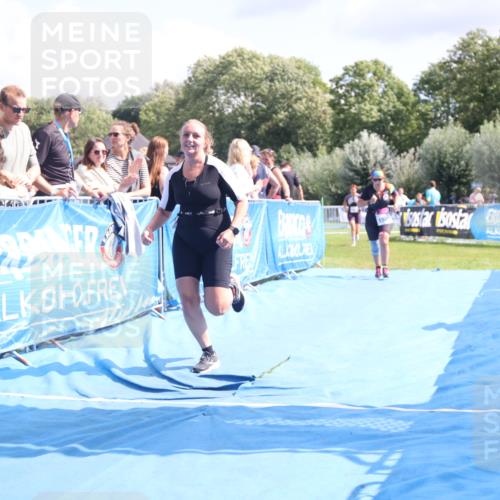 25.08.2024 - Elbe Triathlon Hamburg H.Heesch http://msf.ph/oto/6879458 25.08.2024 12:16:21 Ziel 1471, 1583, 1667 meine-sportfotos.de