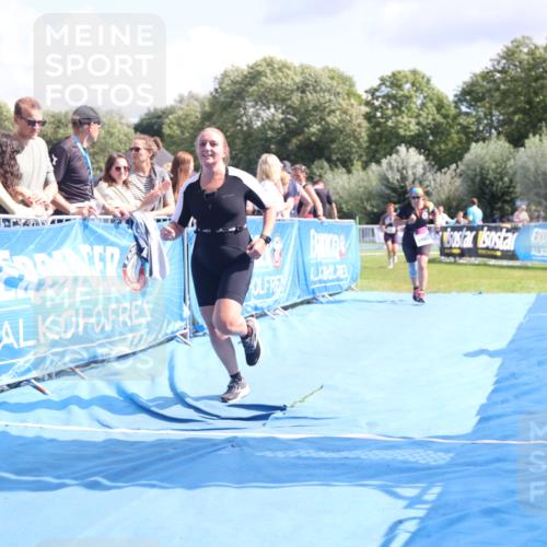 25.08.2024 - Elbe Triathlon Hamburg H.Heesch http://msf.ph/oto/6879460 25.08.2024 12:16:22 Ziel 1471, 1583, 1667 meine-sportfotos.de