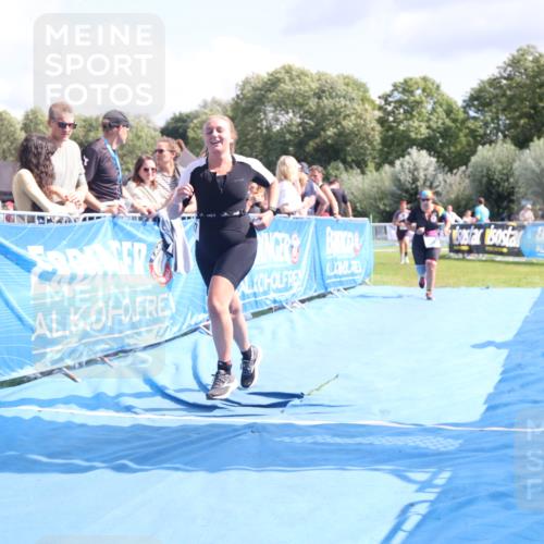 25.08.2024 - Elbe Triathlon Hamburg H.Heesch http://msf.ph/oto/6879465 25.08.2024 12:16:22 Ziel 1471, 1583, 1667 meine-sportfotos.de