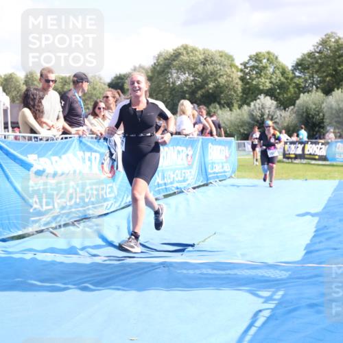 25.08.2024 - Elbe Triathlon Hamburg H.Heesch http://msf.ph/oto/6879467 25.08.2024 12:16:22 Ziel 1471, 1583, 1667 meine-sportfotos.de