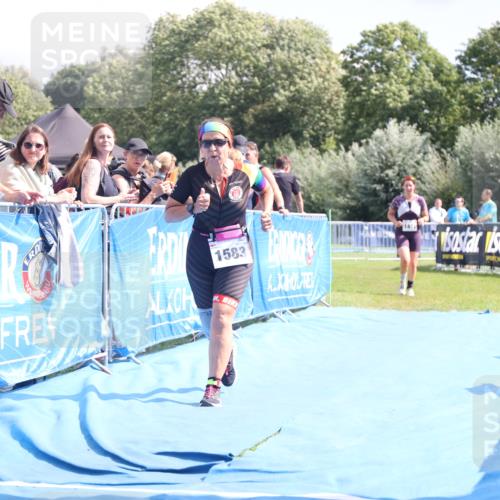 25.08.2024 - Elbe Triathlon Hamburg H.Heesch http://msf.ph/oto/6879480 25.08.2024 12:16:24 Ziel 1471, 1583, 1667 meine-sportfotos.de