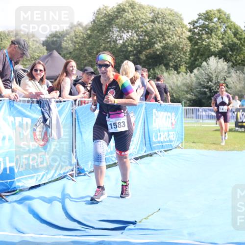 25.08.2024 - Elbe Triathlon Hamburg H.Heesch http://msf.ph/oto/6879491 25.08.2024 12:16:24 Ziel 1471, 1583, 1667 meine-sportfotos.de
