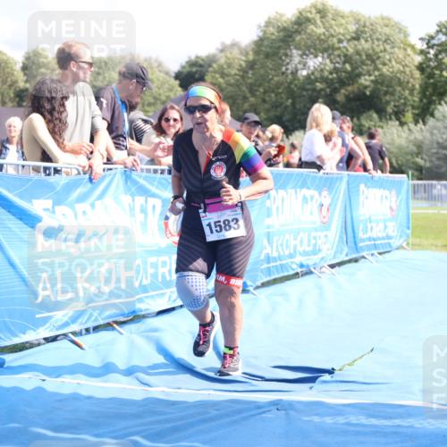 25.08.2024 - Elbe Triathlon Hamburg H.Heesch http://msf.ph/oto/6879501 25.08.2024 12:16:25 Ziel 1471, 1583, 1667 meine-sportfotos.de
