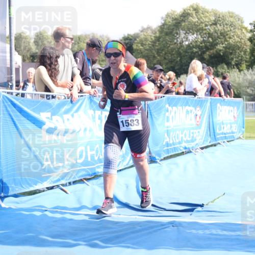 25.08.2024 - Elbe Triathlon Hamburg H.Heesch http://msf.ph/oto/6879505 25.08.2024 12:16:25 Ziel 1471, 1583, 1667 meine-sportfotos.de