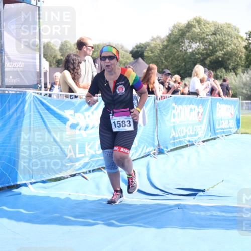 25.08.2024 - Elbe Triathlon Hamburg H.Heesch http://msf.ph/oto/6879512 25.08.2024 12:16:25 Ziel 1471, 1583, 1667 meine-sportfotos.de
