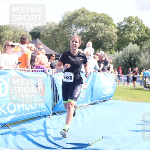 25.08.2024 - Elbe Triathlon Hamburg H.Heesch http://msf.ph/oto/6879520 25.08.2024 11:51:47 Ziel 1480, 1559 meine-sportfotos.de