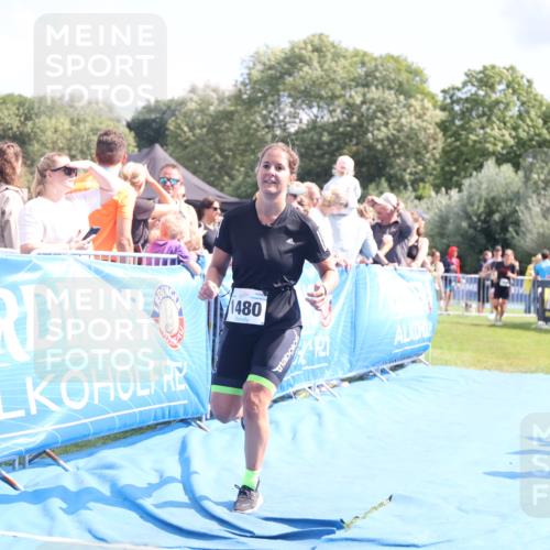 25.08.2024 - Elbe Triathlon Hamburg H.Heesch http://msf.ph/oto/6879525 25.08.2024 11:51:47 Ziel 1480, 1559 meine-sportfotos.de