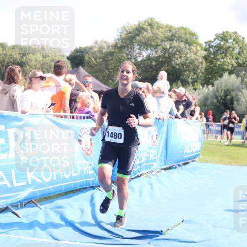 25.08.2024 - Elbe Triathlon Hamburg H.Heesch http://msf.ph/oto/6879527 25.08.2024 11:51:47 Ziel 1480, 1559 meine-sportfotos.de