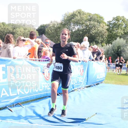 25.08.2024 - Elbe Triathlon Hamburg H.Heesch http://msf.ph/oto/6879529 25.08.2024 11:51:47 Ziel 1480, 1559 meine-sportfotos.de