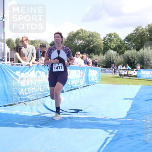 25.08.2024 - Elbe Triathlon Hamburg H.Heesch http://msf.ph/oto/6879555 25.08.2024 12:16:29 Ziel 1471, 1583, 1667 meine-sportfotos.de