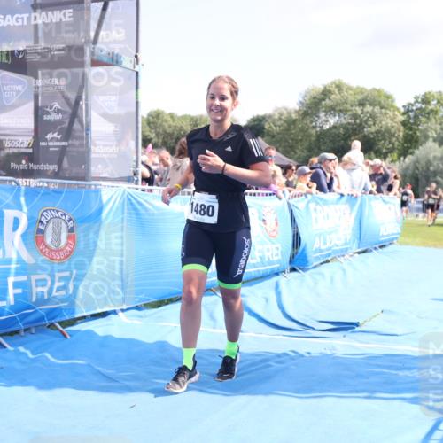 25.08.2024 - Elbe Triathlon Hamburg H.Heesch http://msf.ph/oto/6879558 25.08.2024 11:51:48 Ziel 1480, 1559, 1849 meine-sportfotos.de