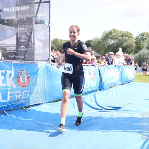 25.08.2024 - Elbe Triathlon Hamburg H.Heesch http://msf.ph/oto/6879560 25.08.2024 11:51:48 Ziel 1480, 1559, 1849 meine-sportfotos.de