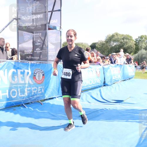 25.08.2024 - Elbe Triathlon Hamburg H.Heesch http://msf.ph/oto/6879567 25.08.2024 11:51:48 Ziel 1480, 1559, 1849 meine-sportfotos.de