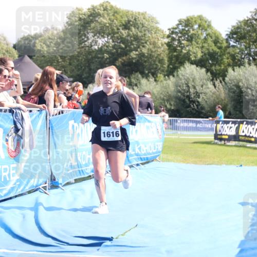 25.08.2024 - Elbe Triathlon Hamburg H.Heesch http://msf.ph/oto/6879572 25.08.2024 12:16:44 Ziel 1616 meine-sportfotos.de