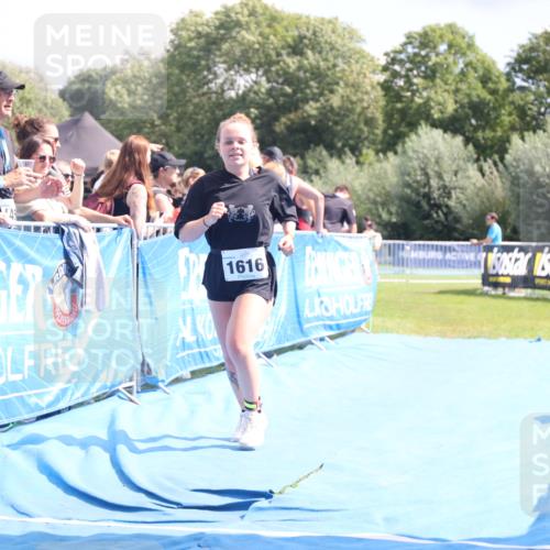 25.08.2024 - Elbe Triathlon Hamburg H.Heesch http://msf.ph/oto/6879578 25.08.2024 12:16:45 Ziel 1616 meine-sportfotos.de