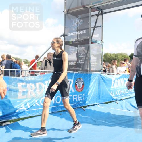 25.08.2024 - Elbe Triathlon Hamburg H.Heesch http://msf.ph/oto/6879645 25.08.2024 11:51:59 Ziel 750, 1577, 1581, 1849 meine-sportfotos.de