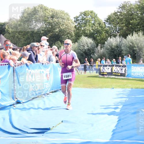 25.08.2024 - Elbe Triathlon Hamburg H.Heesch http://msf.ph/oto/6879647 25.08.2024 11:52:03 Ziel 750, 1577, 1581, 1849 meine-sportfotos.de