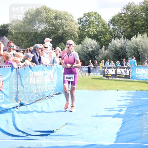 25.08.2024 - Elbe Triathlon Hamburg H.Heesch http://msf.ph/oto/6879649 25.08.2024 11:52:03 Ziel 750, 1577, 1581, 1849 meine-sportfotos.de